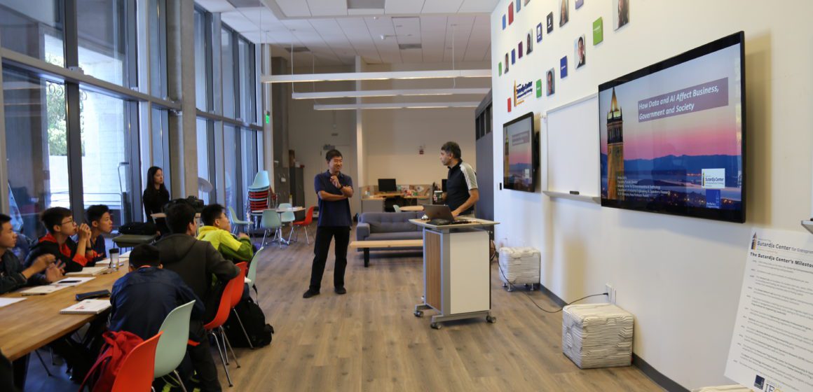 Bill Zhao teaching future entrepreneurs at UC Berkeley. Photo courtesy of Bill Zhao.