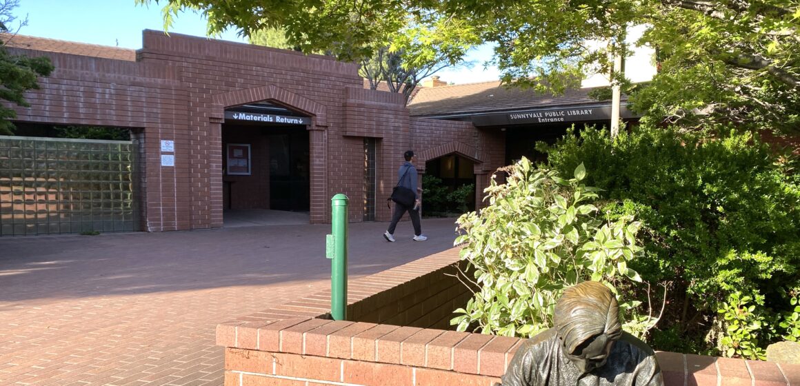 Exterior of Sunnyvale Public Library, a one-story brick building